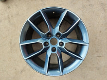 Laden Sie das Bild in den Galerie-Viewer, 1x Alufelge 16 Zoll 7.5&quot; 5x112 51ET Glanz Graphit 5E0601025 Skoda Octavia Iii