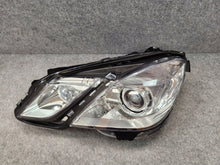 Laden Sie das Bild in den Galerie-Viewer, Frontscheinwerfer Mercedes-Benz W212 A2128201959SCZ A2128201959 Xenon Links SCH7588482205iw