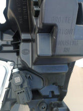Load image into Gallery viewer, Frontscheinwerfer Renault Captur II 260104095R Full LED Rechts Headlight SCH7439880315al