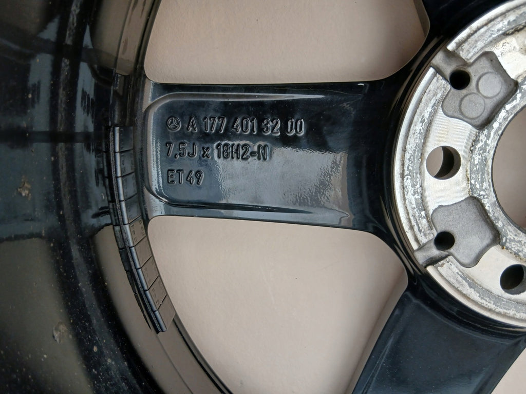 1x Alufelge 18 Zoll 7.5" 5x112 49ET Glanz A1774013200 Mercedes-Benz W177 FEL3499355206wa