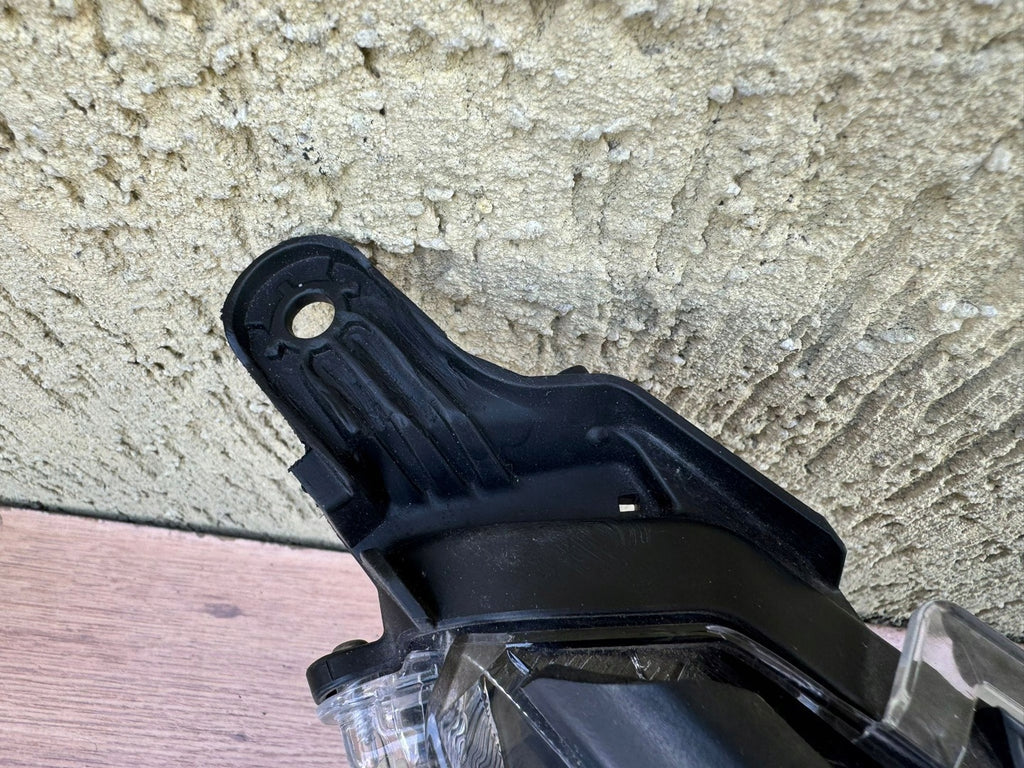 Frontscheinwerfer Toyota V LED Rechts Scheinwerfer Headlight SCH9924519139ps