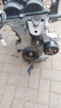 Laden Sie das Bild in den Galerie-Viewer, Motor Hyundai I30 G4LC 1.4 74kW 110TKm Benzin Engine Unkomplett