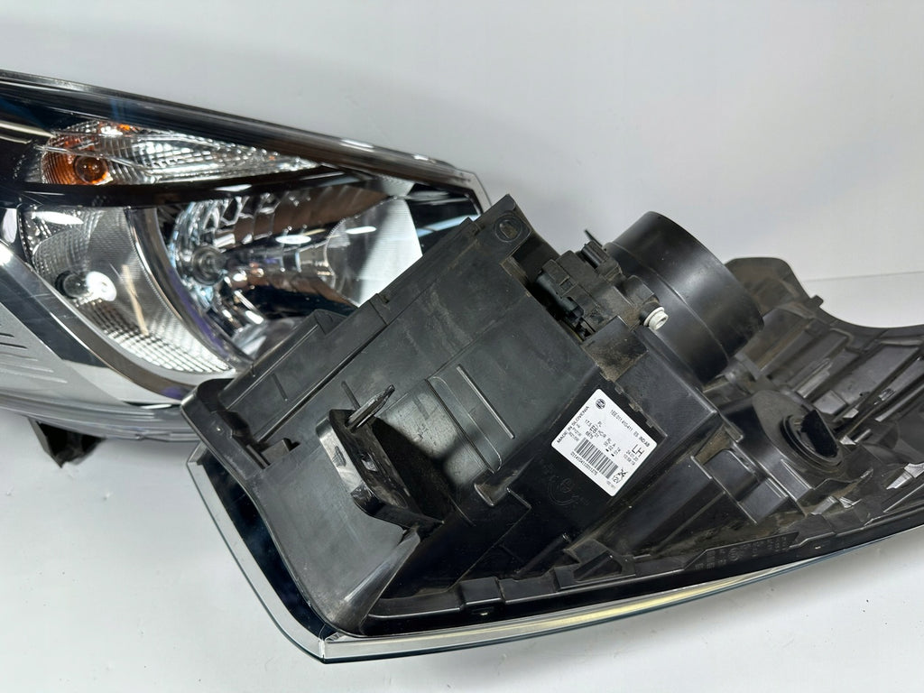 Frontscheinwerfer Renault Trafic III 260109424R LED Rechts oder Links