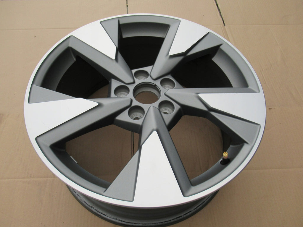 1x Alufelge 18 Zoll 8.0" 5x112 46ET 8V0601025TD Audi Q3 Rim Wheel