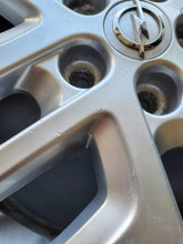 Laden Sie das Bild in den Galerie-Viewer, 1x Alufelge 17 Zoll 7.0&quot; 5x118 50ET 93459465 Opel Vivaro Rim Wheel