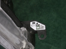 Load image into Gallery viewer, Frontscheinwerfer Toyota Yaris 81110-K0081 Full LED Rechts Headlight SCH1770833189li