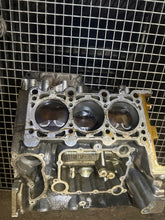 Load image into Gallery viewer, Motorblock Audi A6 C6 BDW 2.4 177PS 130kW Benzin Unkomplett MOT2647331484rb