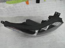 Laden Sie das Bild in den Galerie-Viewer, Frontscheinwerfer Kia Sportage IV 92102-C5620 Xenon Rechts Headlight SCH1799246396dj