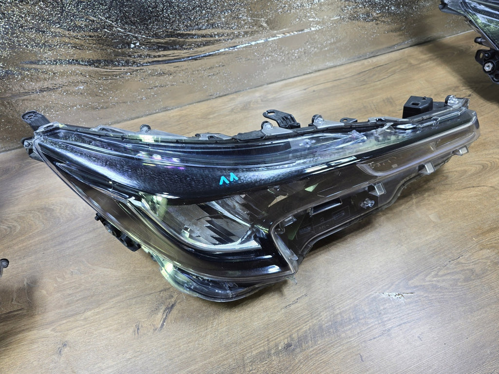 Frontscheinwerfer Suzuki Swace Corolla 81110-02S60 LED Rechts Headlight