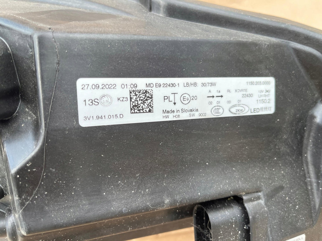 Frontscheinwerfer Skoda Superb III 11502030000 48602134519 LED Links Headlight