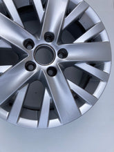 Load image into Gallery viewer, 1x Alufelge 16 Zoll 6.5&quot; 5x112 5K0601025AL VW Golf Rim Wheel