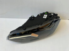 Laden Sie das Bild in den Galerie-Viewer, Frontscheinwerfer VW Polo 2G1941005 Links Scheinwerfer Headlight