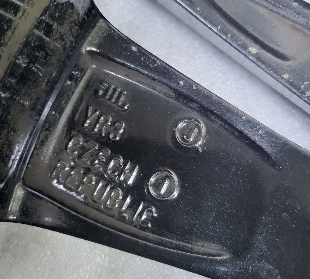 1x Alufelge 17 Zoll 6.5" 5x112 41ET Glanz Schwarz 3V0601025BG Skoda Superb Iii