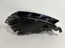 Laden Sie das Bild in den Galerie-Viewer, Frontscheinwerfer Skoda Octavia IV 5E4941016 Full LED Rechts Headlight SCH2061942974cm