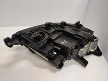 Laden Sie das Bild in den Galerie-Viewer, Frontscheinwerfer VW Transporter 7T1941081C Ein Stück (Rechts oder Links) SCH3967943164bd