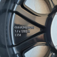 Laden Sie das Bild in den Galerie-Viewer, 1x Alufelge 17 Zoll 7.0" 5x112 51ET A4474015200 Mercedes-Benz Viano Rim Wheel FEL6673206614tj
