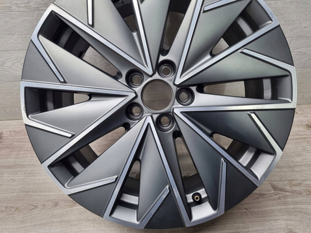 1x Alufelge 17 Zoll 658601025L Skoda Scala Rim Wheel FEL4600481527hn