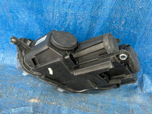 Laden Sie das Bild in den Galerie-Viewer, Frontscheinwerfer VW Scirocco 1K8941754F LED Rechts Scheinwerfer Headlight