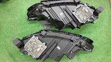 Laden Sie das Bild in den Galerie-Viewer, Frontscheinwerfer Alfa Romeo 00505643990 Ein Satz Scheinwerfer Headlight SCH1711616426wg