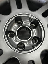 Laden Sie das Bild in den Galerie-Viewer, 1x Alufelge 16 Zoll 7.0" 5x112 45ET Glanz Silber 4B0601025 Audi A4 Rim Wheel FEL4076948504vw