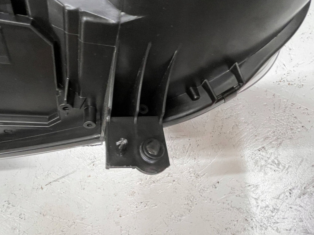 Frontscheinwerfer VW Caddy 0301205208 Rechts Scheinwerfer Headlight SCH7705583992yn
