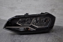 Laden Sie das Bild in den Galerie-Viewer, Frontscheinwerfer VW Polo 2G1941005 Links Scheinwerfer Headlight