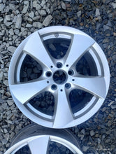 Laden Sie das Bild in den Galerie-Viewer, 4x Alufelge 17 Zoll 7.5" 5x112 45ET Glanz Silber KBA48918 Rim Wheel FEL8363639795qk