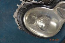 Laden Sie das Bild in den Galerie-Viewer, Frontscheinwerfer Mercedes-Benz W203 A2038203861 0301166176 Rechts Headlight SCH5952419730qn