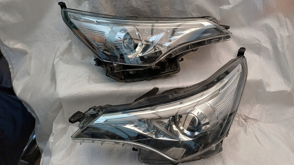 Frontscheinwerfer Toyota Avensis 12V23825 LED Ein Stück (Rechts oder Links) SCH8189163167lg
