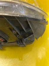 Laden Sie das Bild in den Galerie-Viewer, Frontscheinwerfer Mercedes-Benz Sprinter A9068200961 Xenon Links Headlight SCH8008502921bc