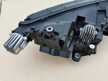 Laden Sie das Bild in den Galerie-Viewer, Frontscheinwerfer Skoda Octavia IV 5E4941015BAX Links Scheinwerfer Headlight SCH1077694763nv