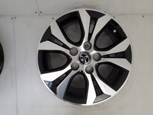 Laden Sie das Bild in den Galerie-Viewer, 4x Alufelge 16 Zoll 6.5&quot; 5x114.3 45ET Glanz Schwarz PW4570D006 Toyota Yaris