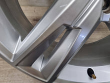 Load image into Gallery viewer, 1x Alufelge 18 Zoll 7.0" 5x112 45ET Glanz Silber 575601025G Seat Ateca Rim Wheel FEL8811558617tg