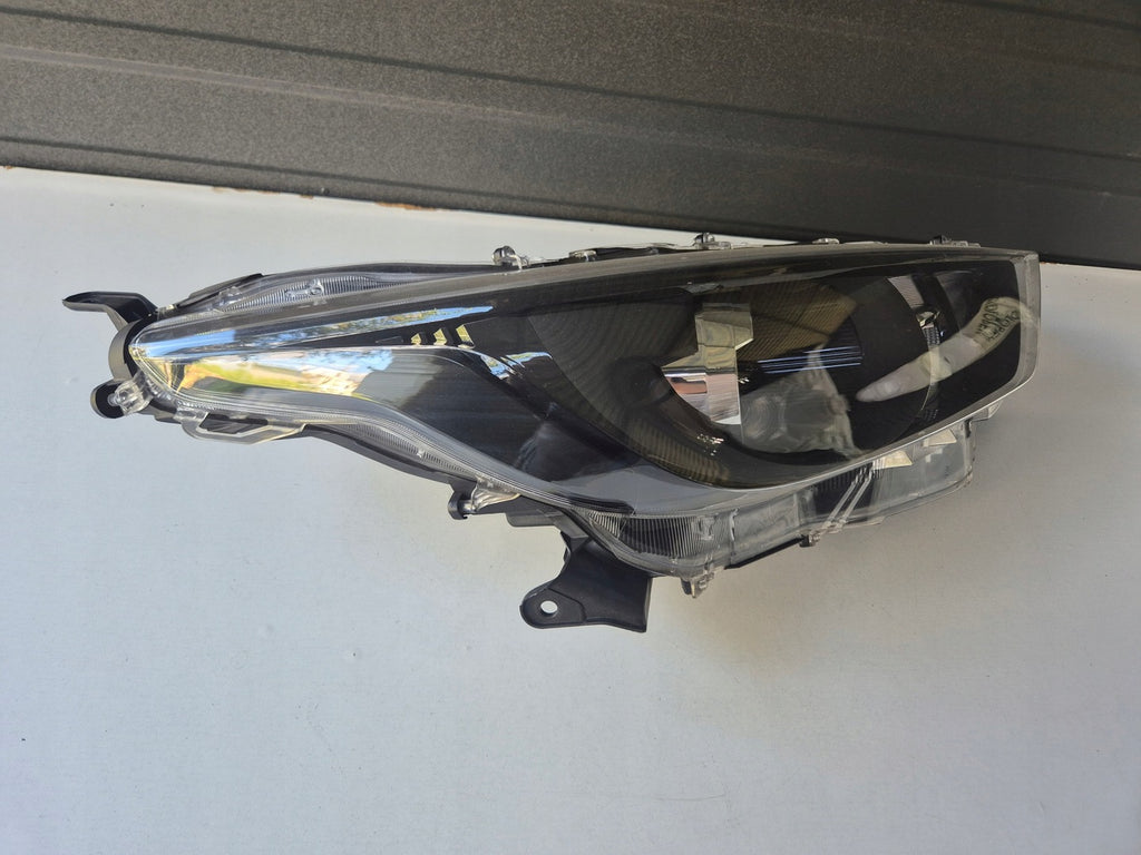 Frontscheinwerfer Toyota 4 Yaris Rechts Scheinwerfer Headlight