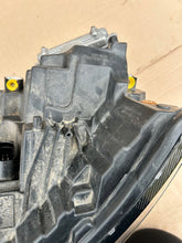 Load image into Gallery viewer, Frontscheinwerfer Skoda Kamiq 658941015D Links Scheinwerfer Headlight SCH2564283881nd