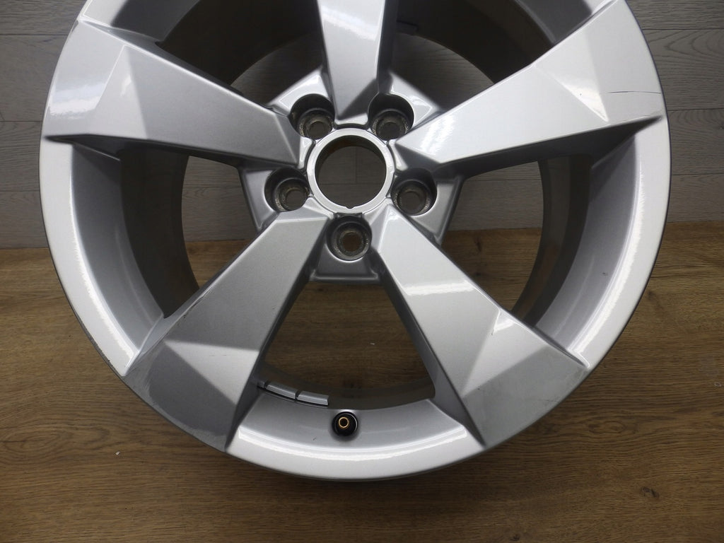 1x Alufelge 16 Zoll 7.0" 5x100 34ET Glanz Silber 8XA601025A Audi A1 8xa