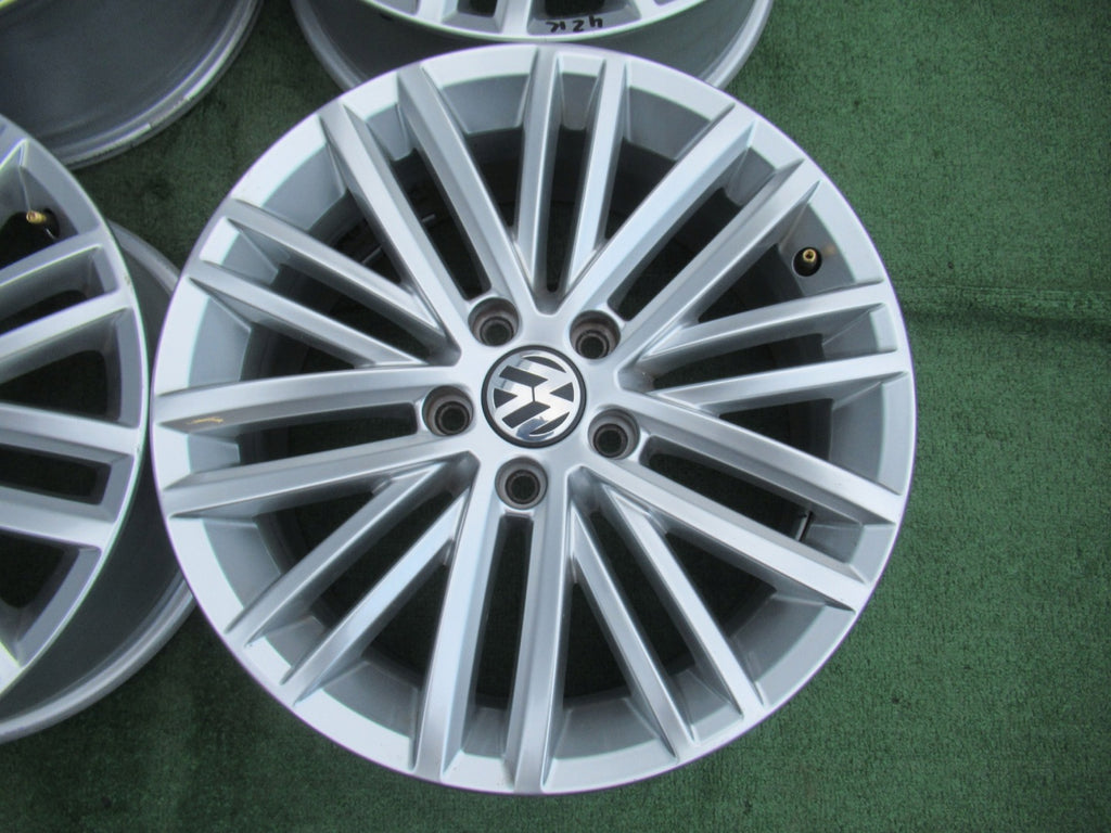 4x Alufelge 17 Zoll 7.0" 5x112 43ET Glanz Silber 5N0601025AL VW Tiguan Rim Wheel FEL9308411534ga