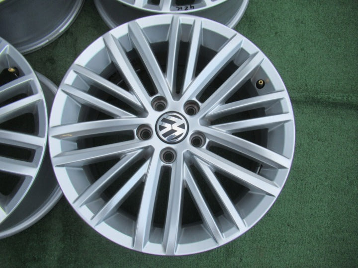 4x Alufelge 17 Zoll 7.0" 5x112 43ET Glanz Silber 5N0601025AL VW Tiguan Rim Wheel FEL9308411534ga