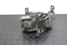 Laden Sie das Bild in den Galerie-Viewer, Frontscheinwerfer Jeep Grand Cherokee Wk2 68144708AG 68144709AG Xenon Ein Satz SCH4559590071kn