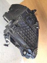 Laden Sie das Bild in den Galerie-Viewer, Frontscheinwerfer Mercedes-Benz W206 A2069060803 LED Rechts Headlight SCH6447605112vp