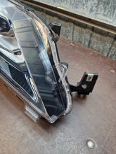 Laden Sie das Bild in den Galerie-Viewer, Frontscheinwerfer Mitsubishi Eclipse Cross Full LED Rechts Headlight