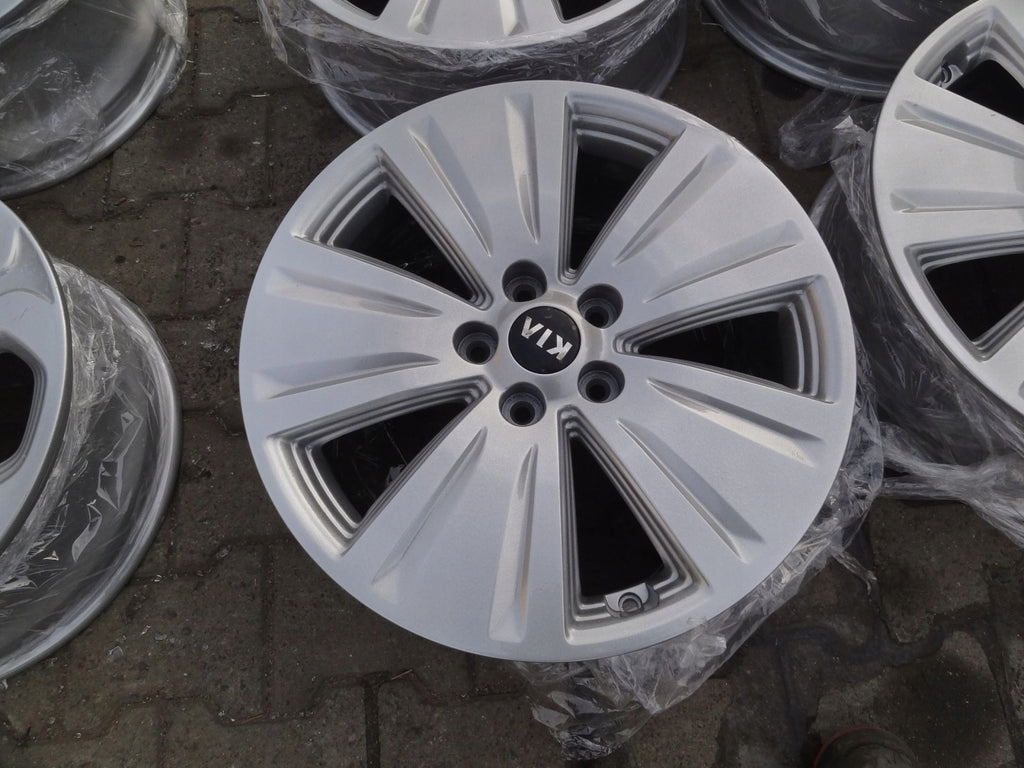 4x Alufelge 18 Zoll 7.0" 5x114.3 45ET Glanz Silber 52910-3W710 Kia Sportage FEL4386509115cm