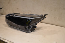 Laden Sie das Bild in den Galerie-Viewer, Frontscheinwerfer Toyota Yaris Cross OD-312 Ein Satz Scheinwerfer Headlight SCH6822342087ae