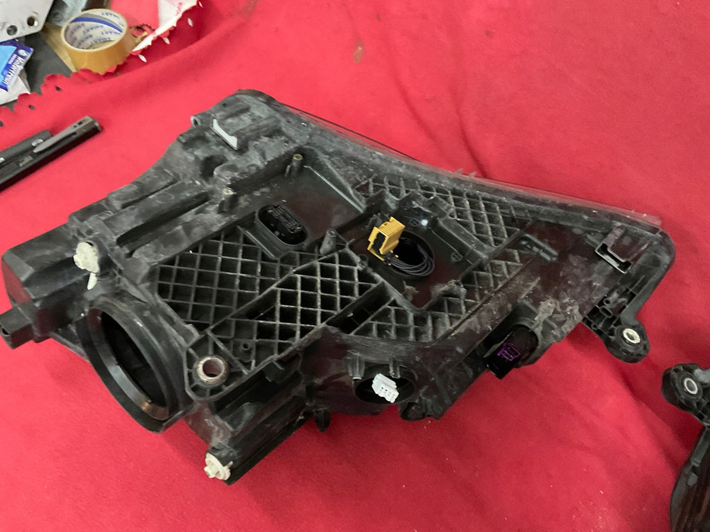 Frontscheinwerfer Skoda Superb III 3V1941017A Ein Stück (Rechts oder Links)