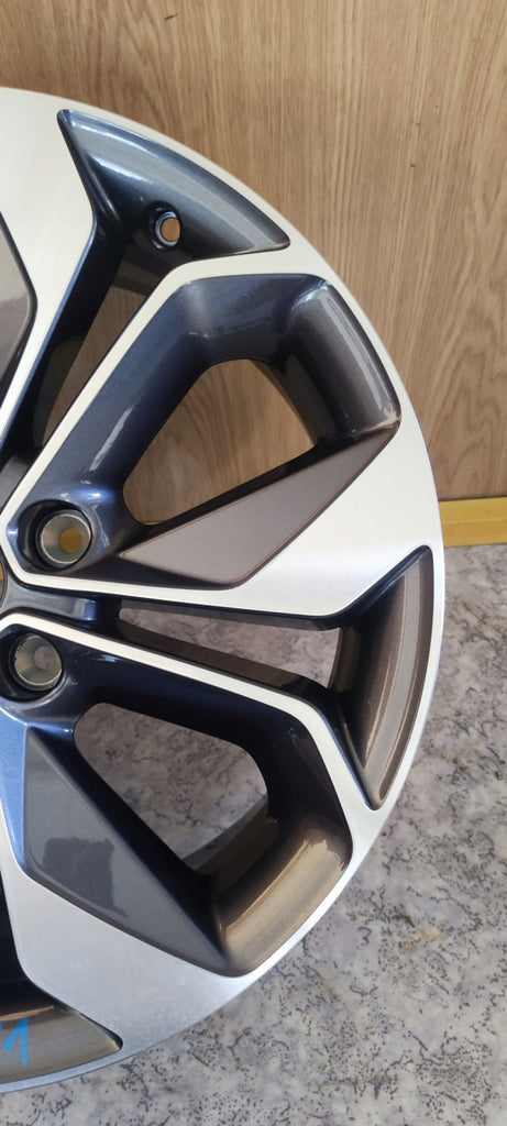 1x Alufelge 18 Zoll 7.5" 5x114.3 46ET Glanz Silber 403002855R Mg Rim Wheel FEL8424238881ro