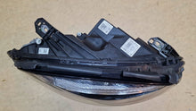 Laden Sie das Bild in den Galerie-Viewer, Frontscheinwerfer Mercedes-Benz A2469067001 LED Rechts Scheinwerfer Headlight