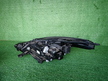 Laden Sie das Bild in den Galerie-Viewer, Frontscheinwerfer Toyota Highlander 10000-8A06K Rechts Scheinwerfer Headlight SCH6066305663gi
