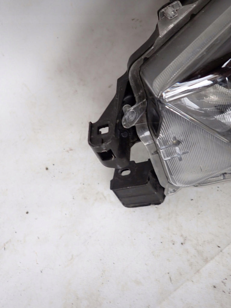 Frontscheinwerfer Toyota Hilux VIII Ein Stück (Rechts oder Links) Headlight SCH5838799751jb