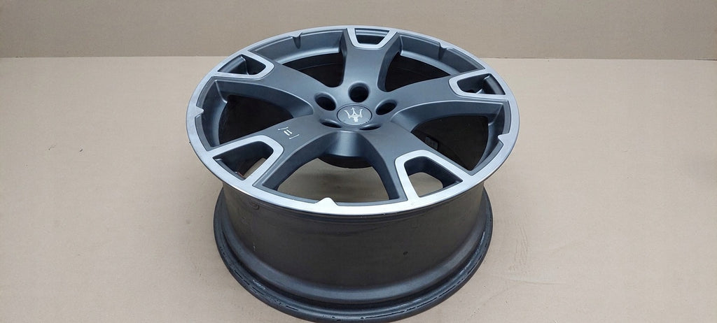 1x Alufelge 20 Zoll 9.0" 5x114.3 40 5ET Matt Schwarz 670044701 Maserati Levante