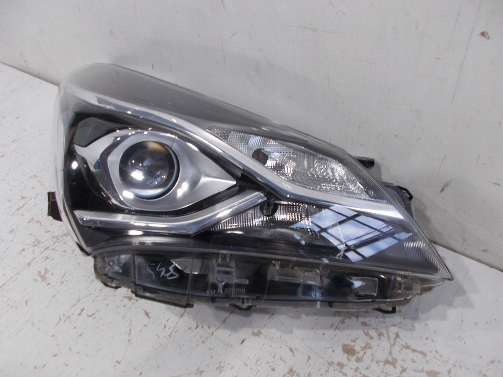 Frontscheinwerfer Toyota Yaris LED Rechts Scheinwerfer Headlight